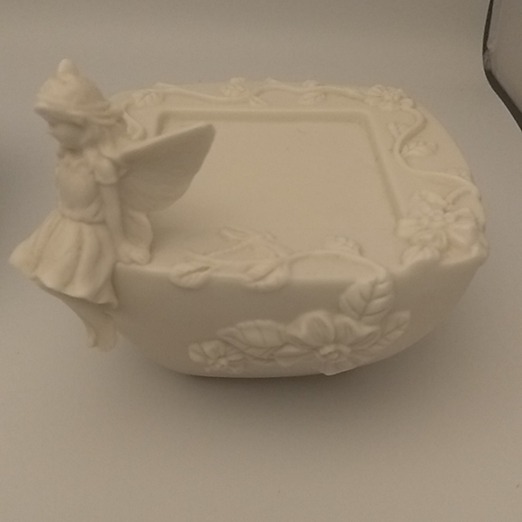 Partylite Enchantment Duo Fairy Ivory Porcelain Square Pillar Candleholders Boy - Picture 8 of 13